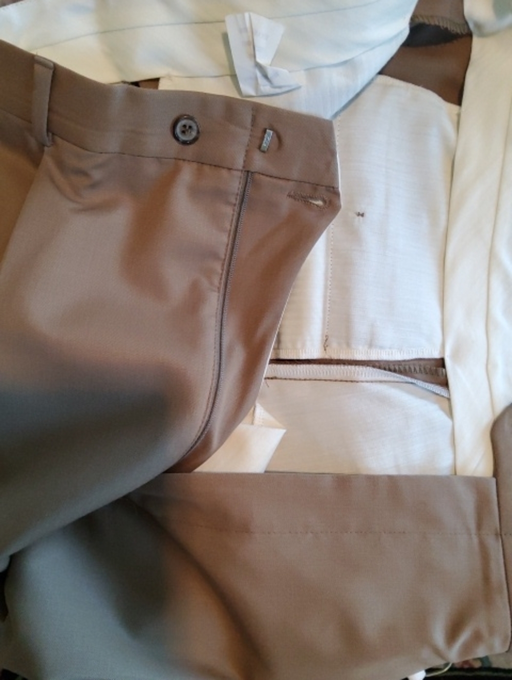 Alan Flusser Gold Brown  Kahki Dress Slavk with Navy Logo Patch 40 X 30